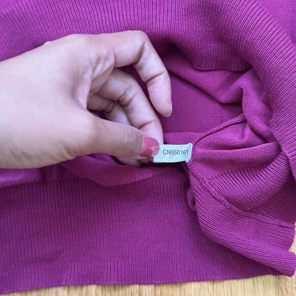 New York & Company Women's Oversize Silk Blend Pullover Vneck Sweater Magenta XS - Picture 15 of 15